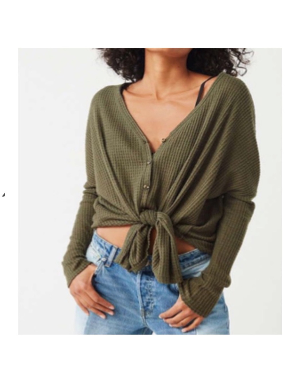 UO out from under jojo thermal top